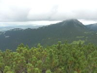 Pohled z Ostré na Sivý vrch a Radové skaly