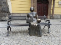 Świdnica – Maria Cunitz na lavičce – přisedněte si, prosím