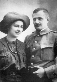Historická svatební fotografie Olgy a Andrzeje Małkowských 