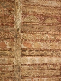 Malovaný dřevěný strop s přírodními motivy