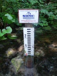 Měření množství vody v Jastrabí dolině - detail