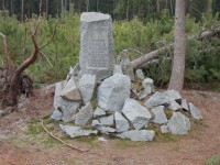 Kalátův pomník v Hradeckých lesích
