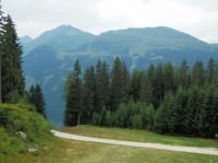 Vrcholy Tischkogel a Stubnerkogel na druhé straně údolí Gasteinu