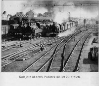 Historická fotografie kolejiště nádraží z počátku 40. let 20. století