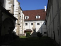 Kostel a klášter