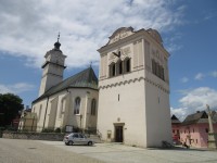 Kostel se zvonicí - jižní strana