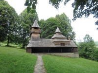 Lukov - dřevěný řeckokatolický chrám svatého Kosmy a Damiána