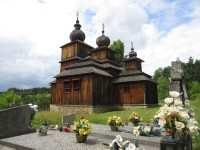 Dobroslava - dřevěný řeckokatolický kostel sv. Pareskievy