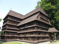 Hronsek - dřevěný artikulární evangelický kostel, hrad a zámek