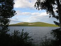 Pohled přes jezero Pyhäjärvi