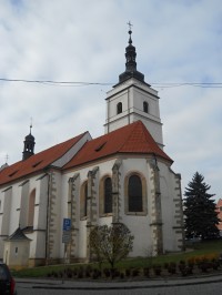 Kostel svatého Petra a Pavla s vyhlídkovou věží
