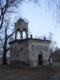 Hrobka u kostela svaté Anny
