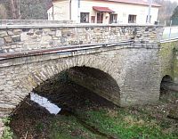 Kamenný most přes Bylanku