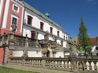 Broumov - klášter s kostelem