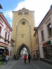 Plzeňská věž - pohled k náměstí