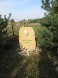 Památníček na cestě do Roštína