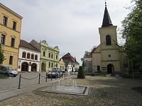 Náměstí s kostelem sv. Mikuláše