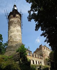 Josefov - Hřebeny, zřícenina hradu Hartenberg
