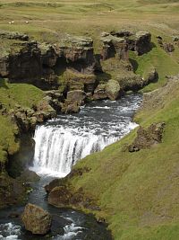 Další vodopády na řece Skógá