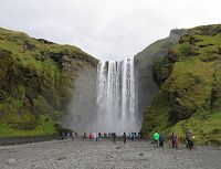 Island – obec Skógar, Skógafoss – vodopády, kemp a výlet v chráněné krajinné oblasti