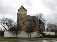 Kyje - románský kostel sv. Bartoloměje