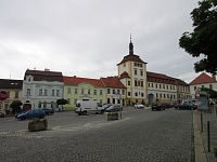 Jílové u Prahy - bývalá věžová tvrz - dnes radnice