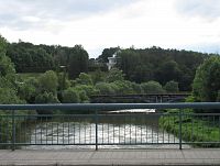 Kulatá Janečkova vila je trochu vidět z mostu