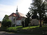 Žumberk - kostel Všech svatých se zvonicí ještě jednou