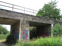 Železniční most z r. 1918 - secesní ozdoby jsou hezky patrné