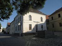 Tržní náměstí - penzion Na Hradbách, bývalý rabínův dům