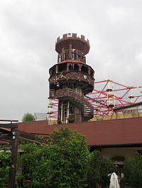 Nákupní a zábavní centrum Excalibur City - vyhlídková věž Hatě
