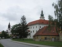 Uherský Ostroh - zámek s kostelem sv. Ondřeje