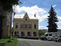 Horní náměstí - bývalá střední škola obchodu a služeb