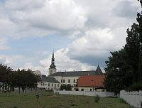 Vyškov - zámek s věží kostela Nanebevzetí Panny Marie
