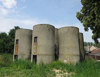 Lysovice - staré silážní věže