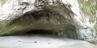 Jeskyně Pekárna - vypadá to nízké, ale nechalo se dojít dost daleko