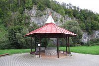 Přístřešek Sloupsko-šošůvské jeskyně