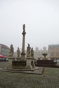 Karlovo náměstí - mariánský sloup