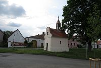 Čejetice - kaple na návsi