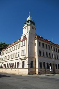 Náměstí ČSA - budova pošty
