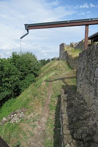 Cesta okolo Dončova hradu