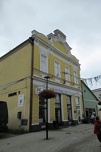Ulice Podhora - bývalá  Slovenská banka