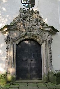 Kostelní portál