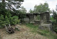 Skály Zámeček - bývalý skalní byt
