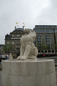 U National Monument on Dam Square