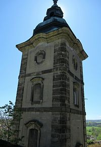 Severní věž s vyhlídkou ve druhém patře