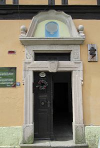 Vstupní portál