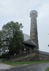 Restaurace a rozhledna na Svatoboru