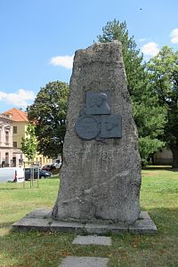 Kostelec nad Černými lesy - památník Masaryka, Beneše a Štefánika