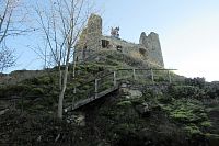 Věžovitý palác, zvané též donjon